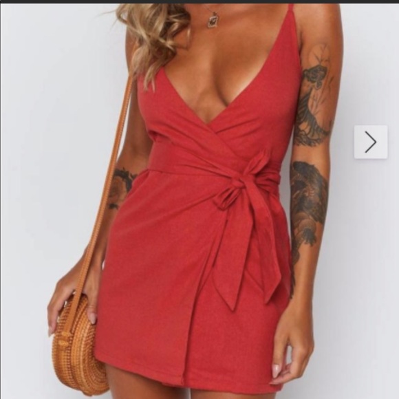 Lorient Linen Dress from Beginning Boutique - Picture 2 of 4